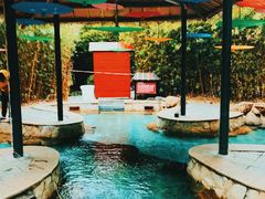 -森波拉火山温泉