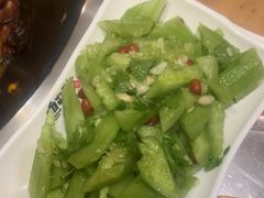 -咱屯子铁锅炖直营店(保利店)