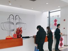 -上海宝信宝马4S店