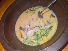 -咕嘟草帽鱼·牛奶一样的鲜鱼汤(天鹅湖万达广场店)