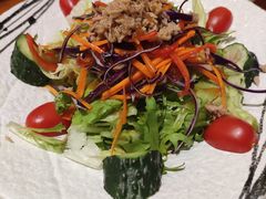 金枪鱼色拉-丸藏和牛烧肉专门店(园区师惠坊店)