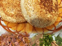 烧饼-清真喜兰老丁羊汤特色小吃