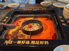 -老牌坊云南鱼豆花火锅(哈西万达店)