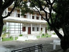 -吐斯廉屠杀博物馆