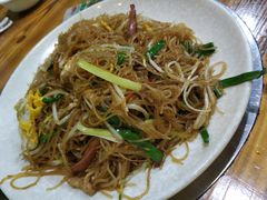 -大富蚝乌东哥饭店·石锅鱼杂·柠檬鸭(革新路店)