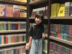 -钟书阁(群光广场店)