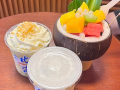 -椰吉满•鲜椰饮品(侨港黑金冠好店)