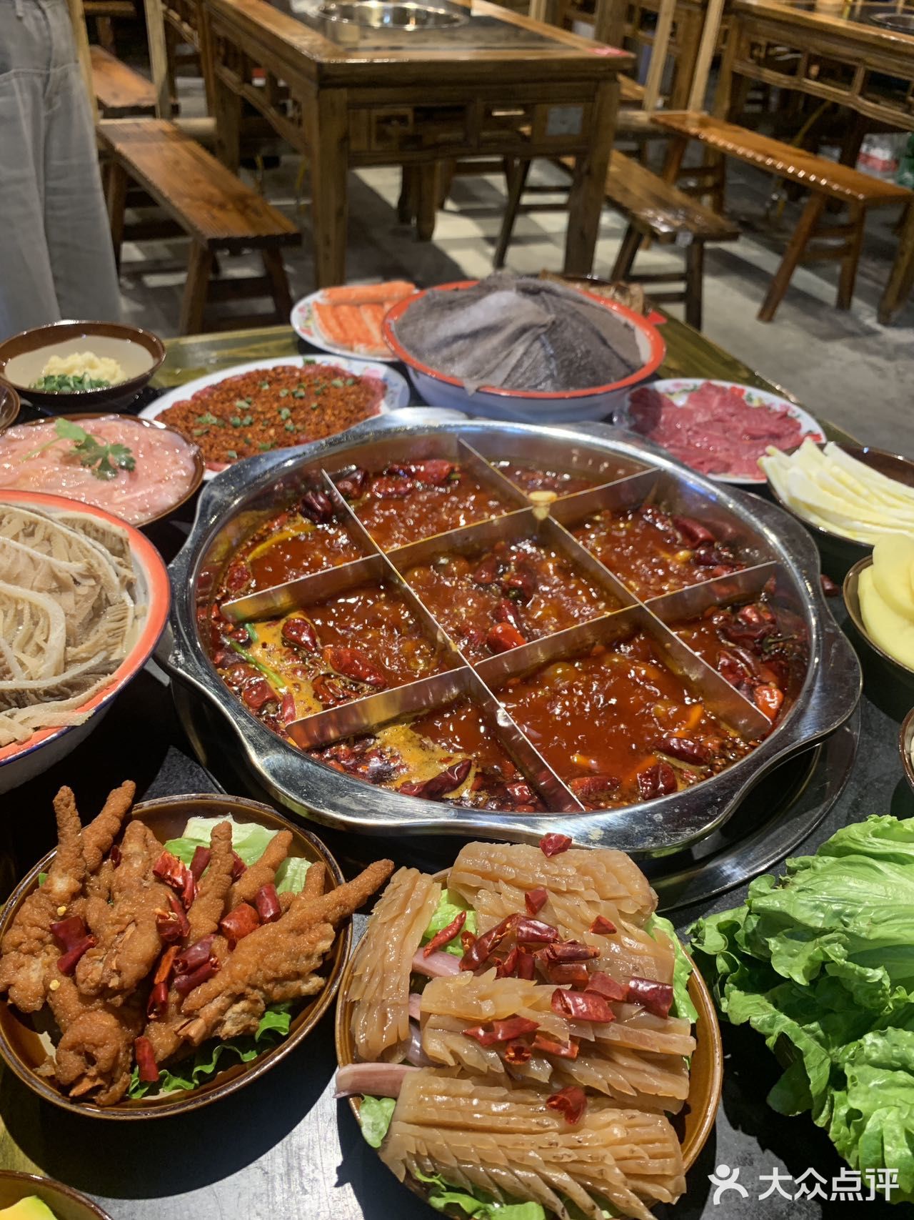 太便宜以至于我不敢相信！味道也很扎实的老火锅！ 