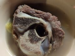 -虾弄弄海派小龙虾·牛羊蝎子火锅