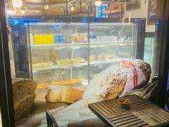 面包甜点陈列柜-BROAD面包路·欧式面包(龙湖时代C馆店)