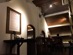 -Cuc Gach Quan Restaurant