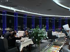 -云顶旋转自助景观餐厅