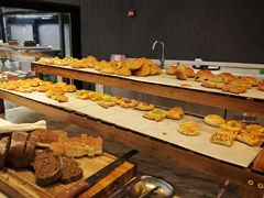 -筠咖啡西餐厅(上海国展宝龙丽筠酒店)