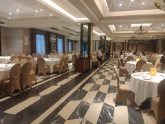 -品悦酒店(三林古镇店)