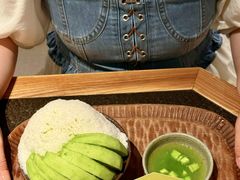 -三出山火锅(南京万象天地店)