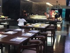 -BLU 全日制餐厅(上海安曼纳卓悦酒店)