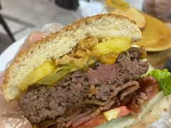 27&nbsp;牛肉汉堡-HELLO 27 意面·沙拉·帕尼尼