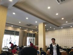 -顺峰渔港中国人的餐厅