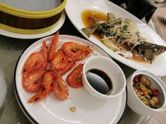 -南京悦客假日酒店