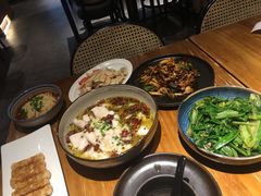 -十三式重庆江湖菜(金茂览秀城店)