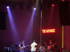-TZ House音乐现场(来福士中心店)