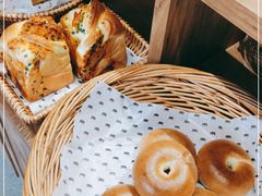 -沁屋面包店(人民东路店)