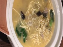 -龙巢盱眙龙虾·牛蛙·烧烤宵夜(八卦岭店)