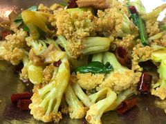 -有红鸡毛店·川菜(建设路店)