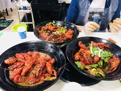 -虾弄弄海派小龙虾·牛羊蝎子火锅