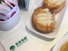 猪仔包-翠华餐厅(山顶道店)