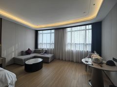 -华海酒店(茂名高铁站店)