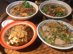 -爆炸头阿姨小四川正宗川味小吃(无任何分店)