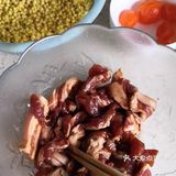 非常有食欲的蛋黄五花肉