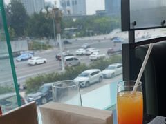 -东方红海鲜百汇(国际大厦店)