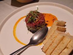 牛肉塔塔配牛油果黑橄榄酱-Solo(衡山路店)