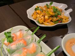 -大头虾越式风味餐厅(光明广场店)