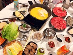 -鲜入围煮花胶鸡海鲜火锅