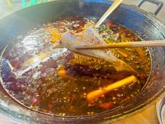 -鸿顺老铁锅美蛙鱼府(解放碑店)