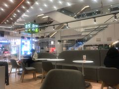 大堂-奈雪的茶(市百一店)