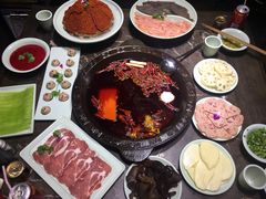 -红九格老火锅(三峡广场店)
