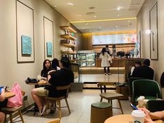 大堂-星巴克(广州淘金路店)