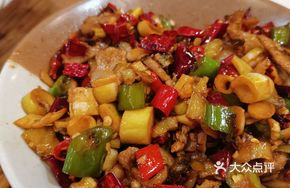 Wild Bamboo Shoots with Sour Cabbage Stir-Fried with Pork