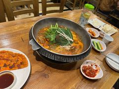 -喇喇排骨火锅·传统韩式脊骨汤(望京西园总店)