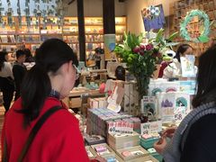 -猫的天空之城概念书店(杭州南宋御街店)