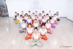 -亚太瑜伽普拉提学院