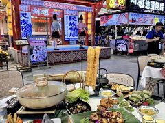 -刘姐啤酒鱼民族演艺餐厅(西街总店)