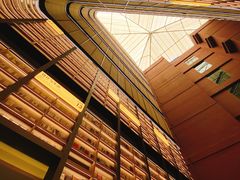 -上海虹桥中心爱琴海亚朵S酒店