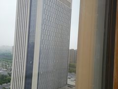 -苏州汇融广场假日酒店
