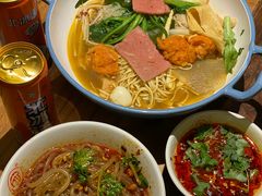 -万记麻辣烫国展总店