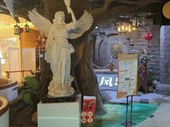 -暴风岛沉浸式体验馆(百联世纪店)